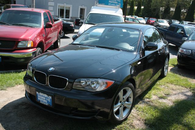 2011 BMW 1 series 2.5L SE