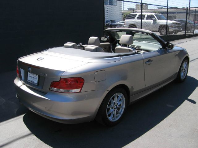 2011 BMW 1 series 2.5L SE