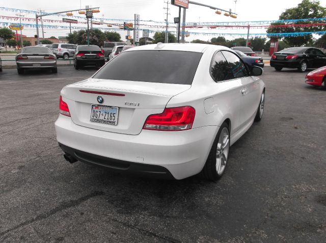 2012 BMW 1 series 2.5L SE