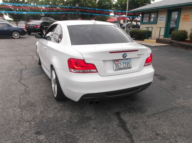2012 BMW 1 series 2.5L SE