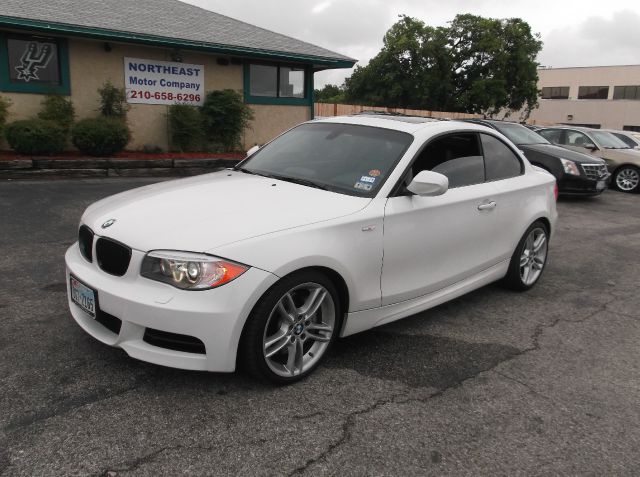 2012 BMW 1 series 2.5L SE