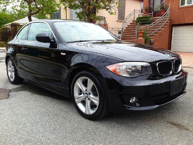 2012 BMW 1 series 2.5L SE