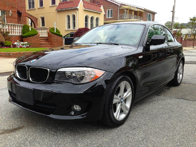 2012 BMW 1 series 2.5L SE