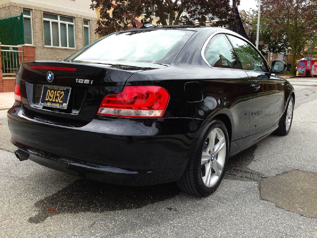 2012 BMW 1 series 2.5L SE