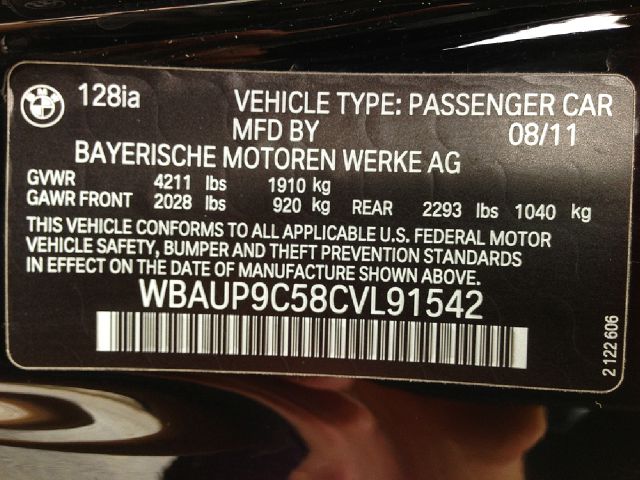 2012 BMW 1 series 2.5L SE