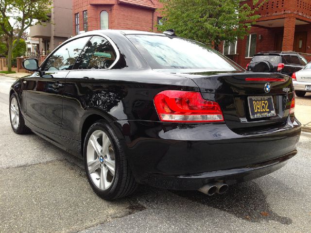 2012 BMW 1 series 2.5L SE