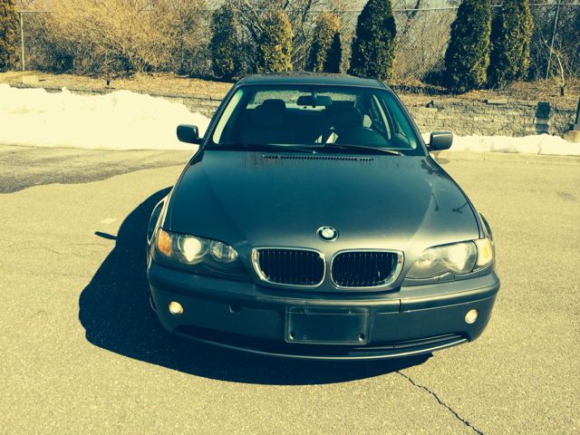 2002 BMW 3-Series 2WD 4dr Heat
