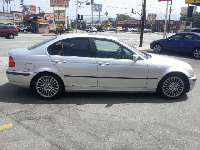 2002 BMW 3-Series STX XL XLT FX2 Lariat