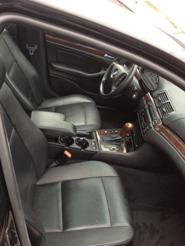 2003 BMW 3-Series 2WD 4dr Heat