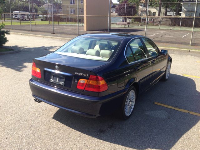 2003 BMW 3-Series 4WD 4dr Heat