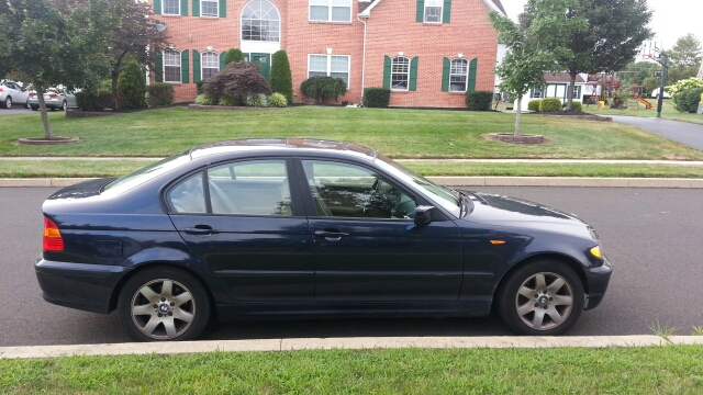 2003 BMW 3-Series 2WD 4dr Heat