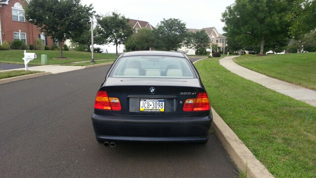 2003 BMW 3-Series 2WD 4dr Heat