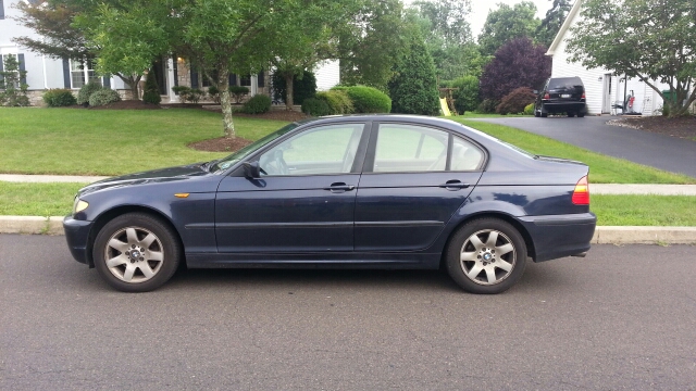 2003 BMW 3-Series 2WD 4dr Heat