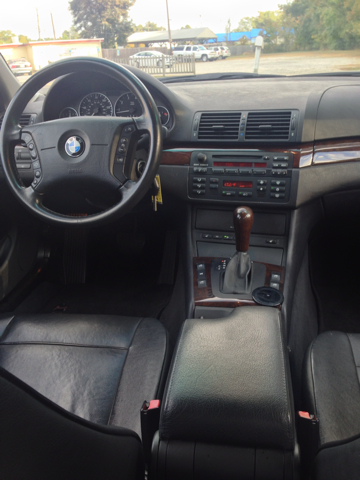 2003 BMW 3-Series 4WD 4dr Heat