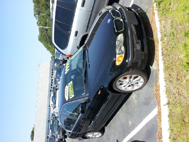 2003 BMW 3-Series 4WD 4dr Heat