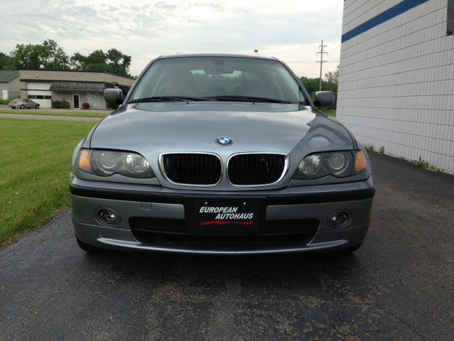 2005 BMW 3-Series 4WD 4dr Heat