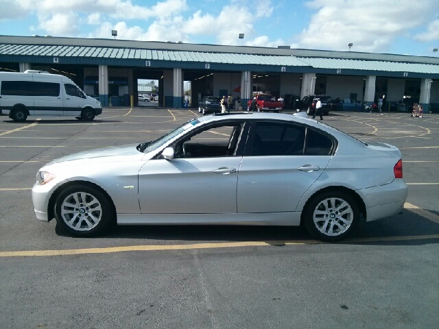 2006 BMW 3-Series 300 LTD Avail