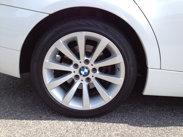 2009 BMW 3-Series SE Automatic 4X4 Beutiful