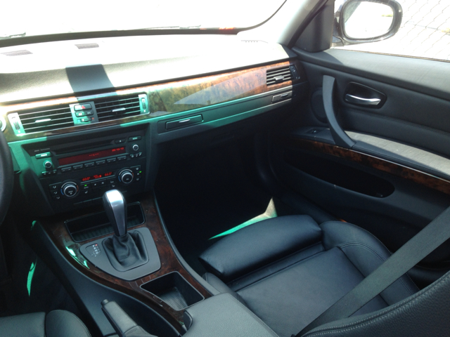 2010 BMW 3-Series EXT WB W/1sb PKG