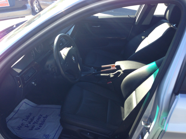 2011 BMW 3-Series EXT WB W/1sb PKG