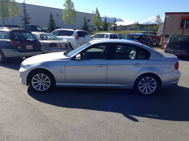 2011 BMW 3-Series EXT WB W/1sb PKG