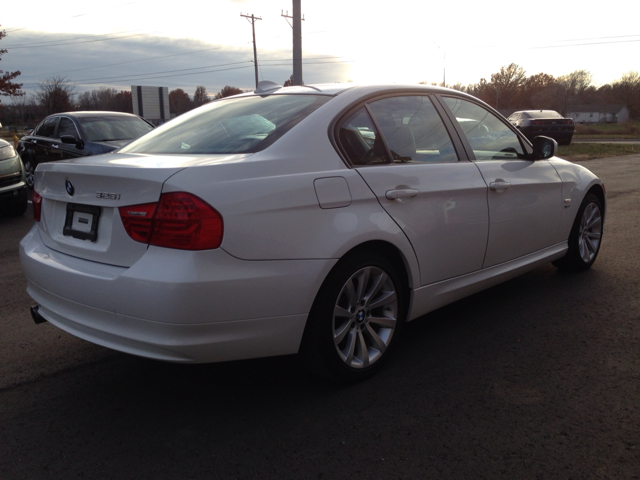 2011 BMW 3-Series EXT WB W/1sb PKG