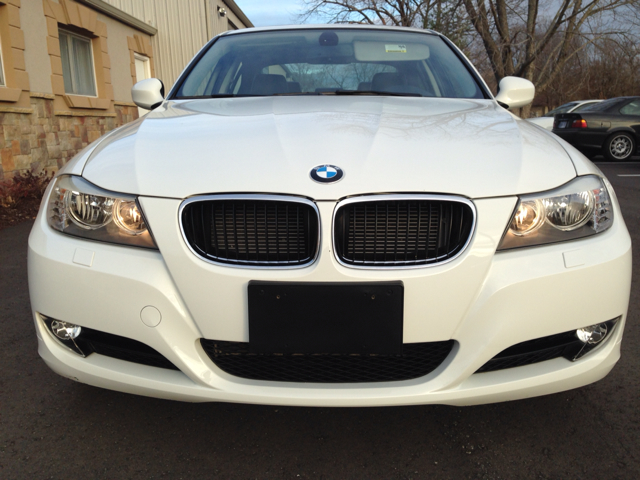 2011 BMW 3-Series EXT WB W/1sb PKG