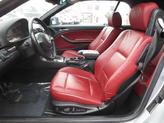 2001 BMW 330 W/6-passenger Seating