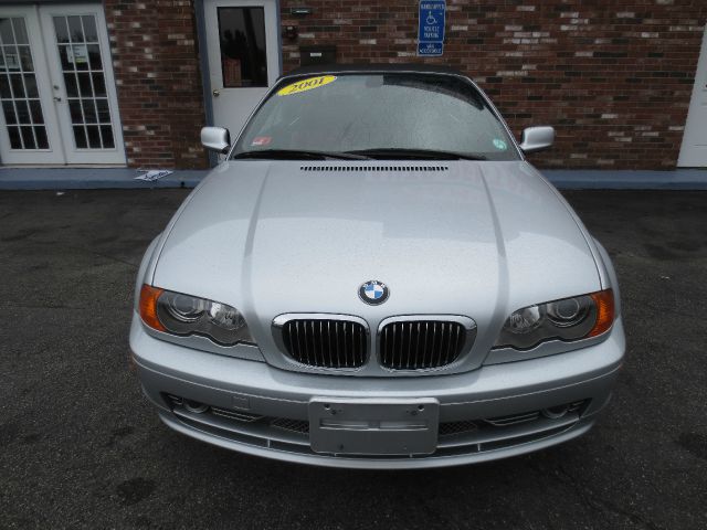 2001 BMW 330 W/6-passenger Seating
