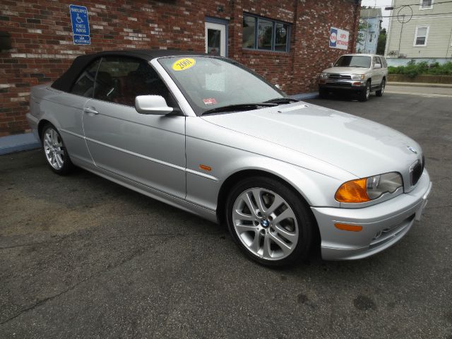 2001 BMW 330 W/6-passenger Seating