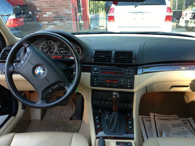 2004 BMW 330 Unknown