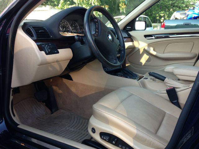2004 BMW 330 Unknown