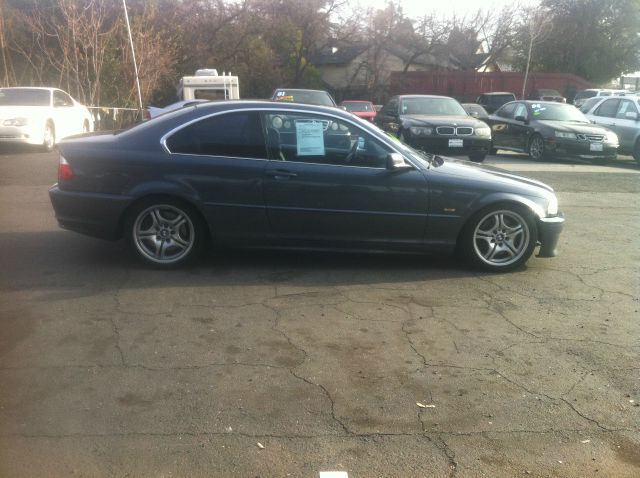 2002 BMW 3 series Lariat 4x4 (gladbrook)