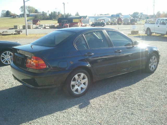 2002 BMW 3 series 2WD 4dr Heat