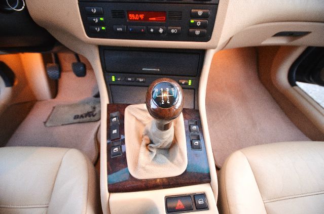 2002 BMW 3 series 323i 4dr Sdn Sedan