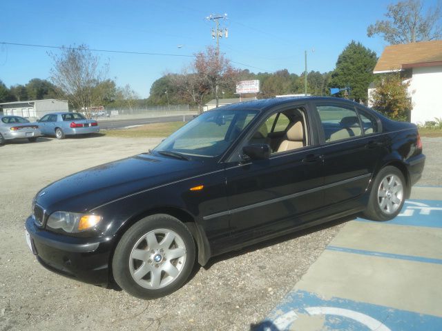 2002 BMW 3 series 2WD 4dr Heat