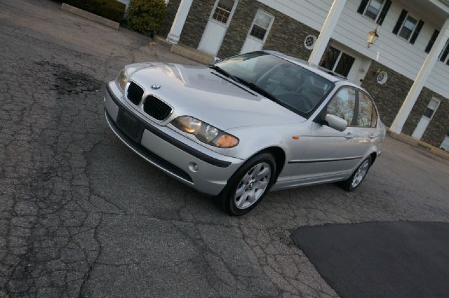 2003 BMW 3 series 2WD 4dr Heat