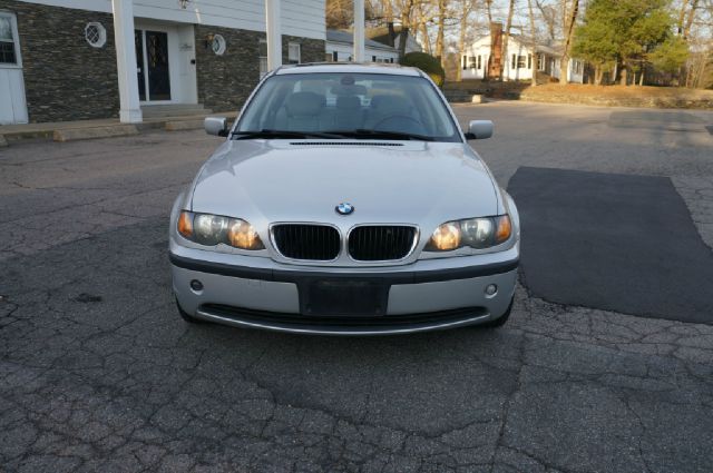 2003 BMW 3 series 2WD 4dr Heat