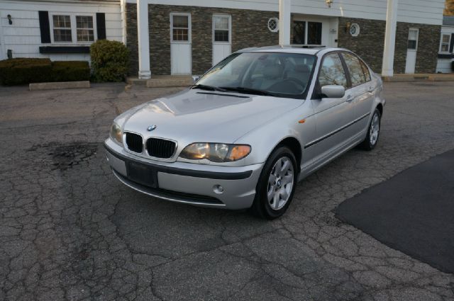 2003 BMW 3 series 2WD 4dr Heat