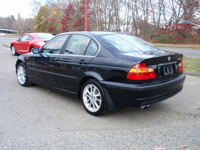 2003 BMW 3 series 4WD 4dr Heat