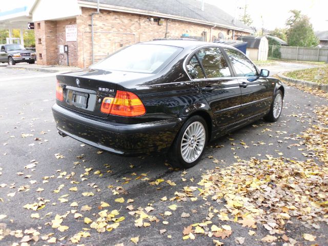 2003 BMW 3 series 4WD 4dr Heat