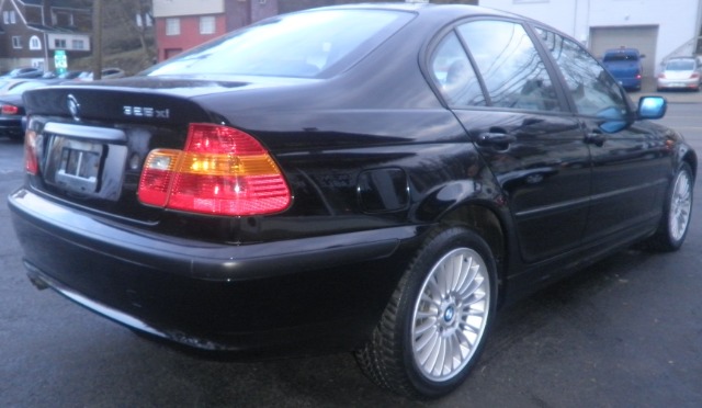 2003 BMW 3 series 2WD 4dr Heat
