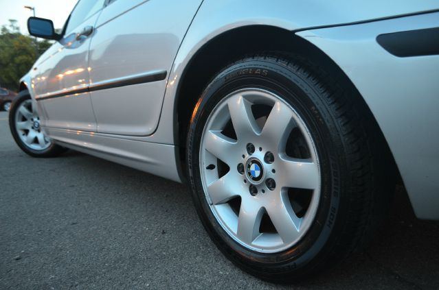 2003 BMW 3 series LS Flex Fuel 4x4 This Is One Of Our Best Bargains