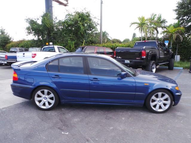 2003 BMW 3 series LS Flex Fuel 4x4 This Is One Of Our Best Bargains