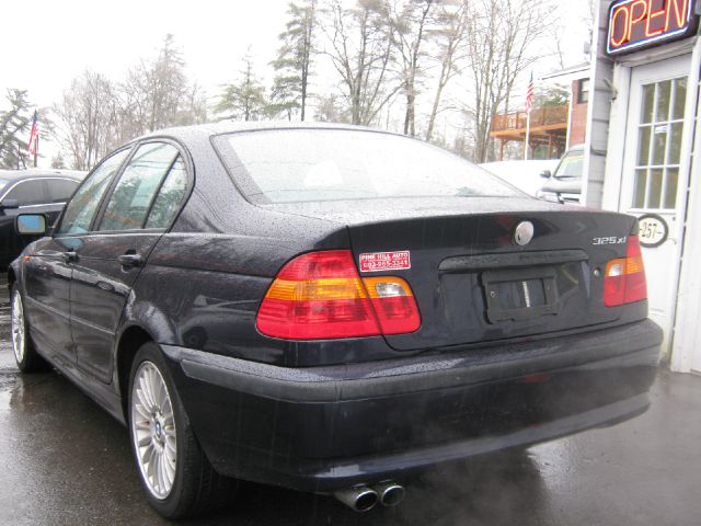 2003 BMW 3 series 2WD 4dr Heat