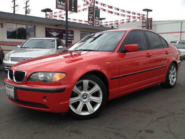 2003 BMW 3 series Denali-quads-third-awd-nav-tv/dvd-moonroof-1 Owner
