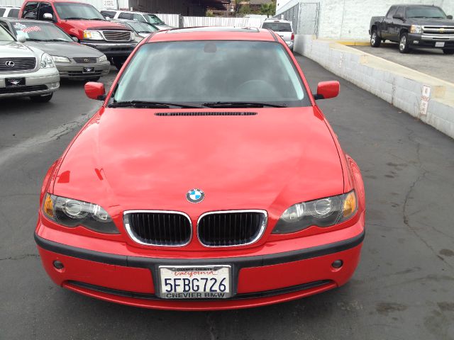 2003 BMW 3 series Denali-quads-third-awd-nav-tv/dvd-moonroof-1 Owner