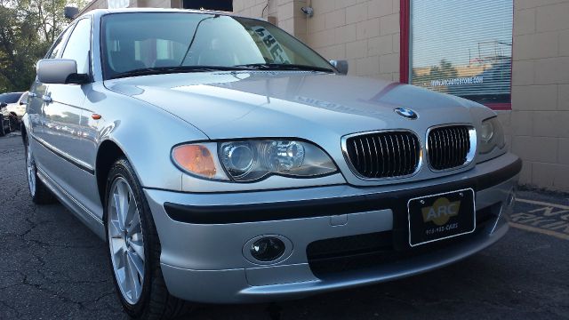 2003 BMW 3 series 4WD 4dr Heat