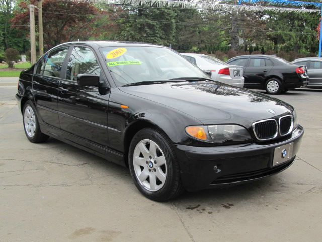 2003 BMW 3 series T6 AWD Leather Moonroof Navigation