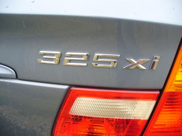 2003 BMW 3 series 323i 4dr Sdn Sedan